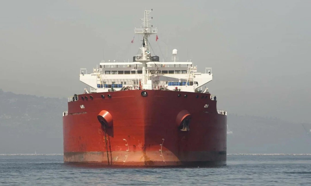 Иран захватил два греческих танкера в ответ на арест российского танкера с иранской нефтью
