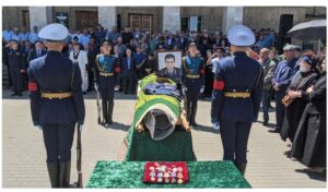 Святое дело: в Карачаево-Черкессии почтили память погибшего на Донбассе летчика-аса