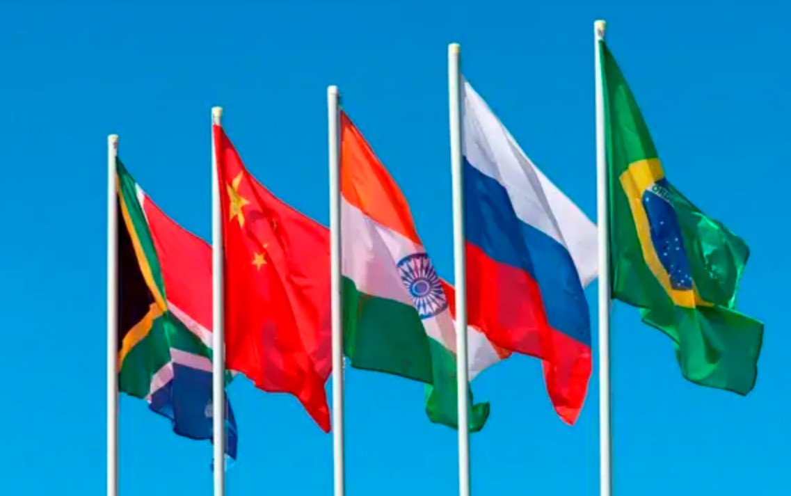 В БРИКС просто очередь, союз с Россией и Китаем растет в цене