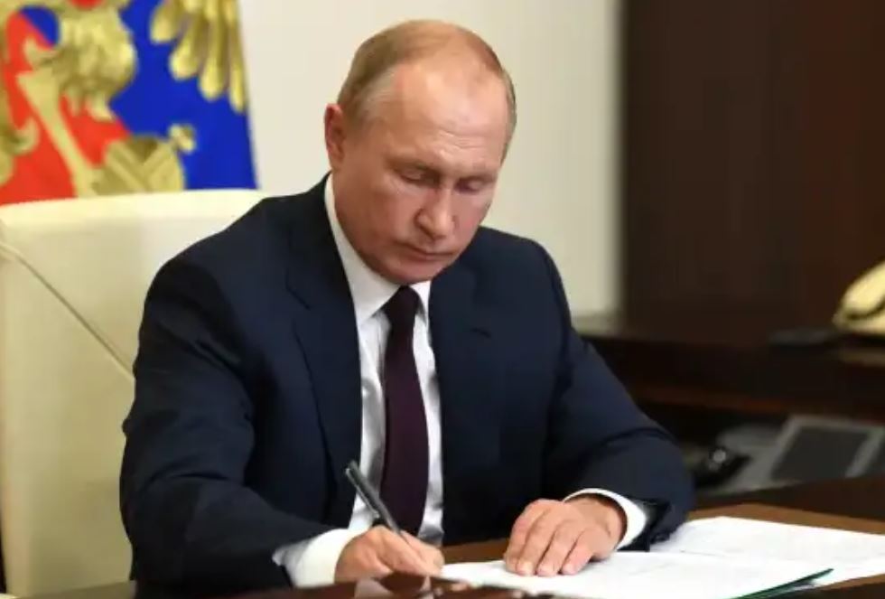 В США признались, что в вопросе с ордером на «арест» Владимира Путина поставлена жирная точка