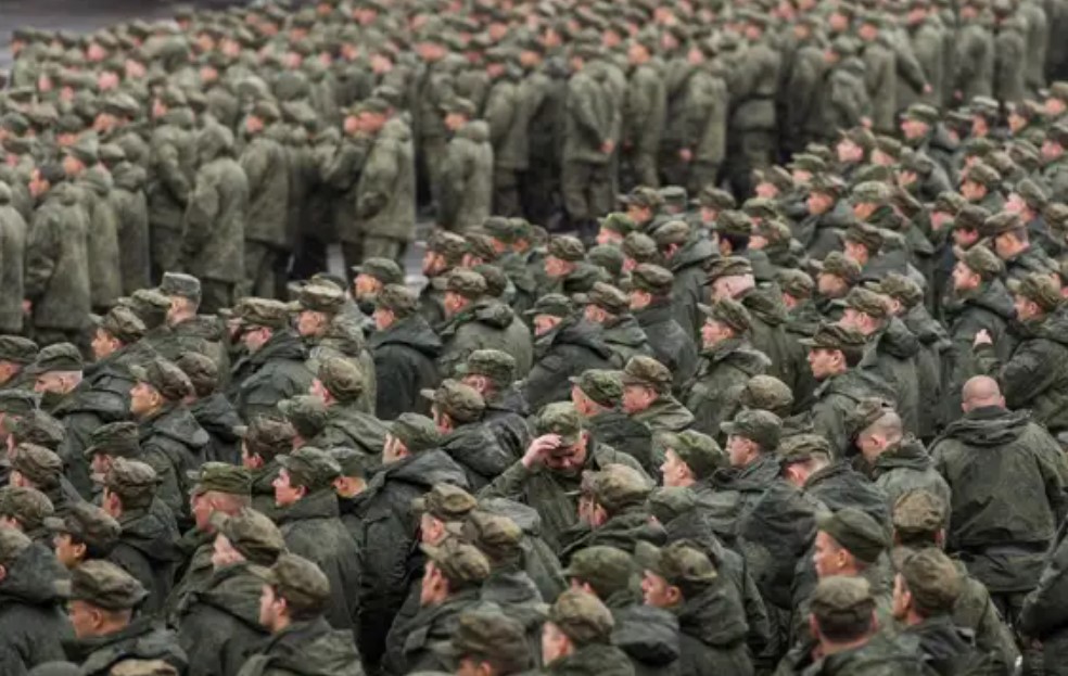 Не дать Украине передышку. 250-тысячная резервная армия РФ ждет своего часа