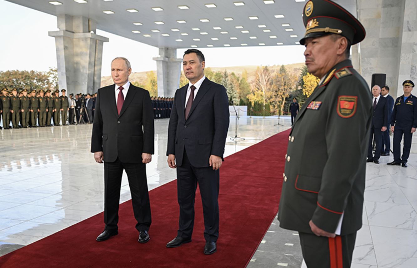 Визит Путина в Киргизию кратно «ужал» границы НАТО: Русские С-400 «нарушат» все планы альянса