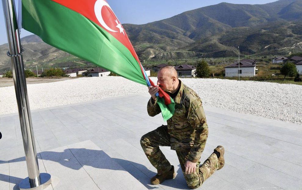 Алиев обвинил Францию в попытке разжечь новую войну на Южном Кавказе