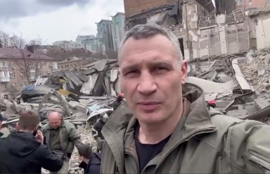 Табу сняты: Россия нанесла ракетный удар по зданиям ГУР и СБУ в центре Киева