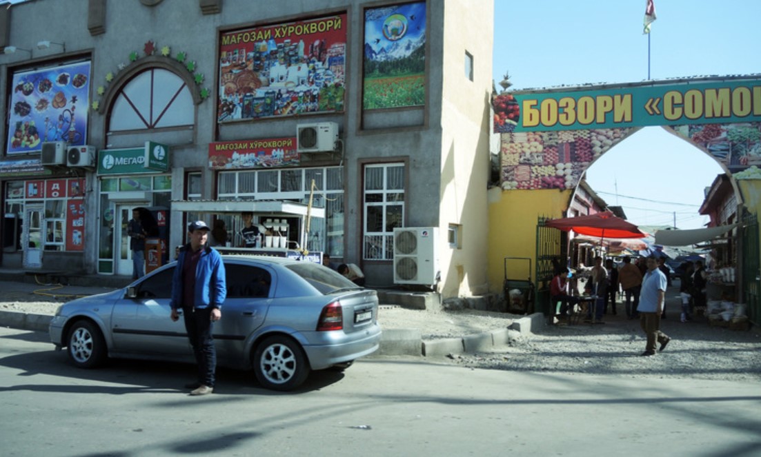 МИД Таджикистана заявил о массовых отказах во въезде в Россию