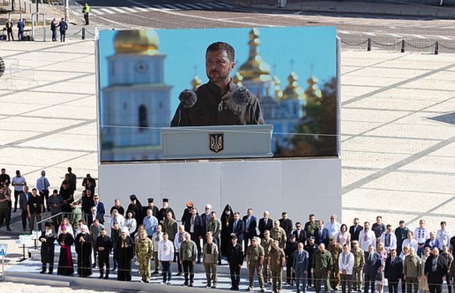 «Это наш инструмент возмездия». Зеленский заявил о применении нового оружия против России